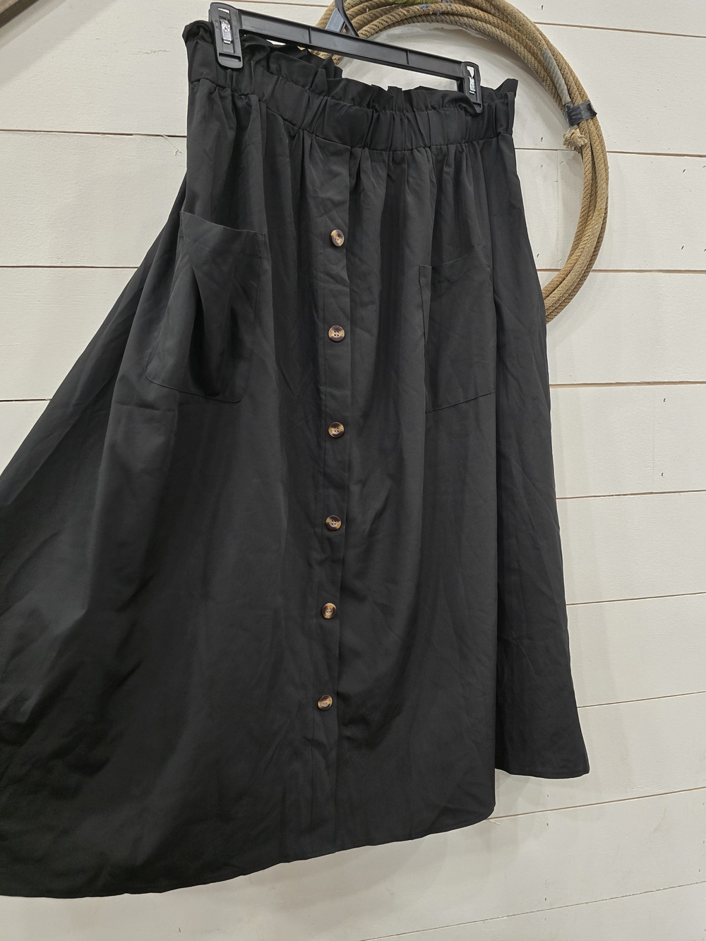 SHEIN Black A-Line Button-Front Skirt with Pockets